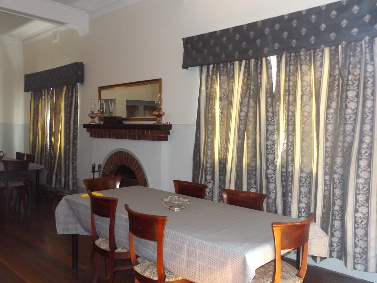 Queen Of The Murchison Guest House & Cafe Cue Zewnętrze zdjęcie
